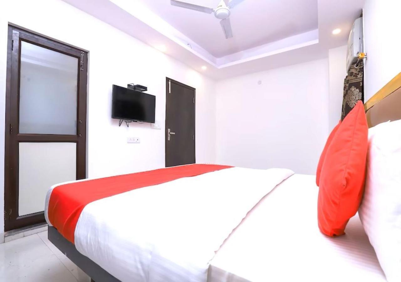 Hotel I & Revels Near Railway Station- By Ap Singh New Delhi