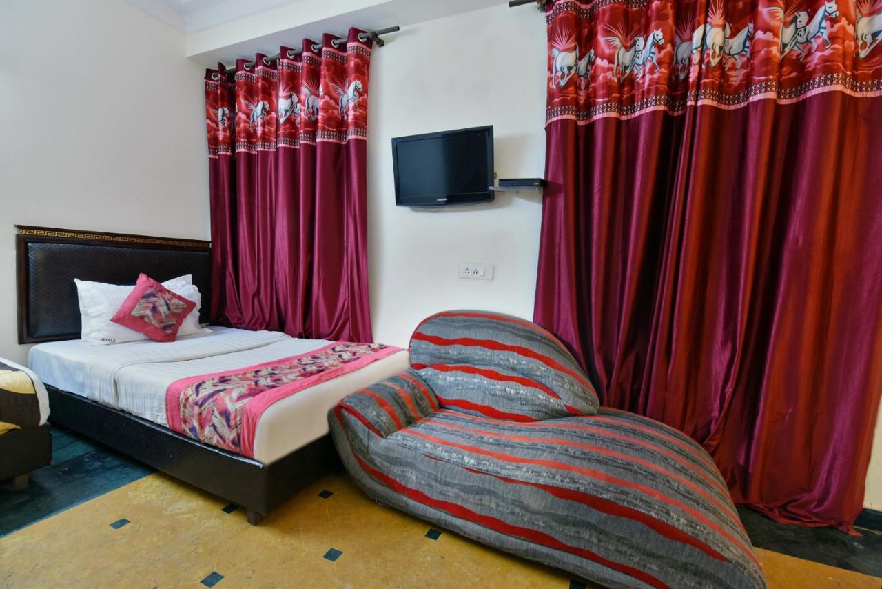 Hotel I & Revels Near Railway Station- By Ap Singh New Delhi